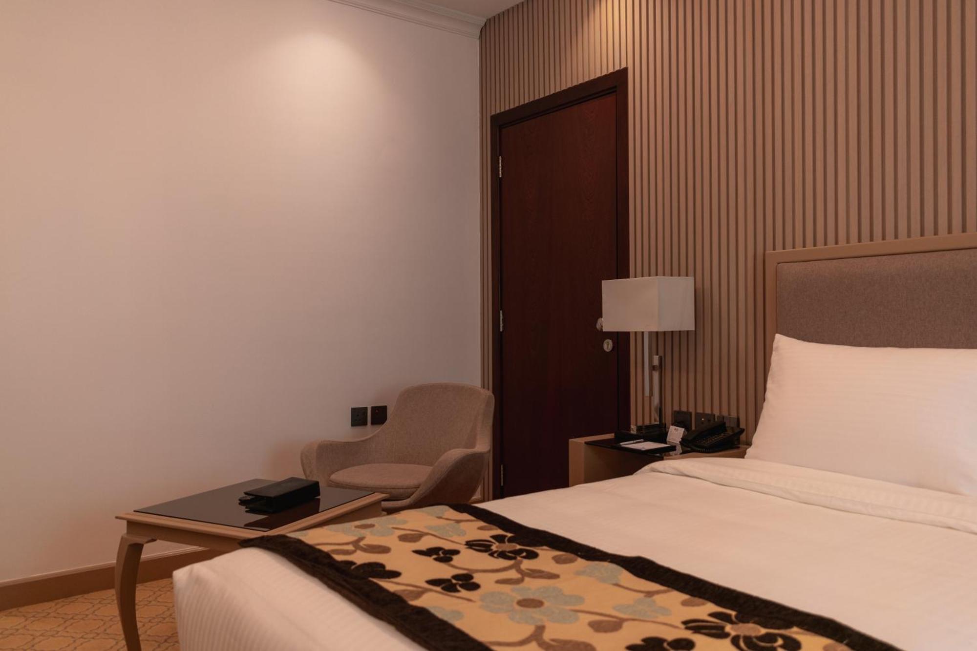 Best Western Plus Jeddah Hotel Madinah Road 外观 照片