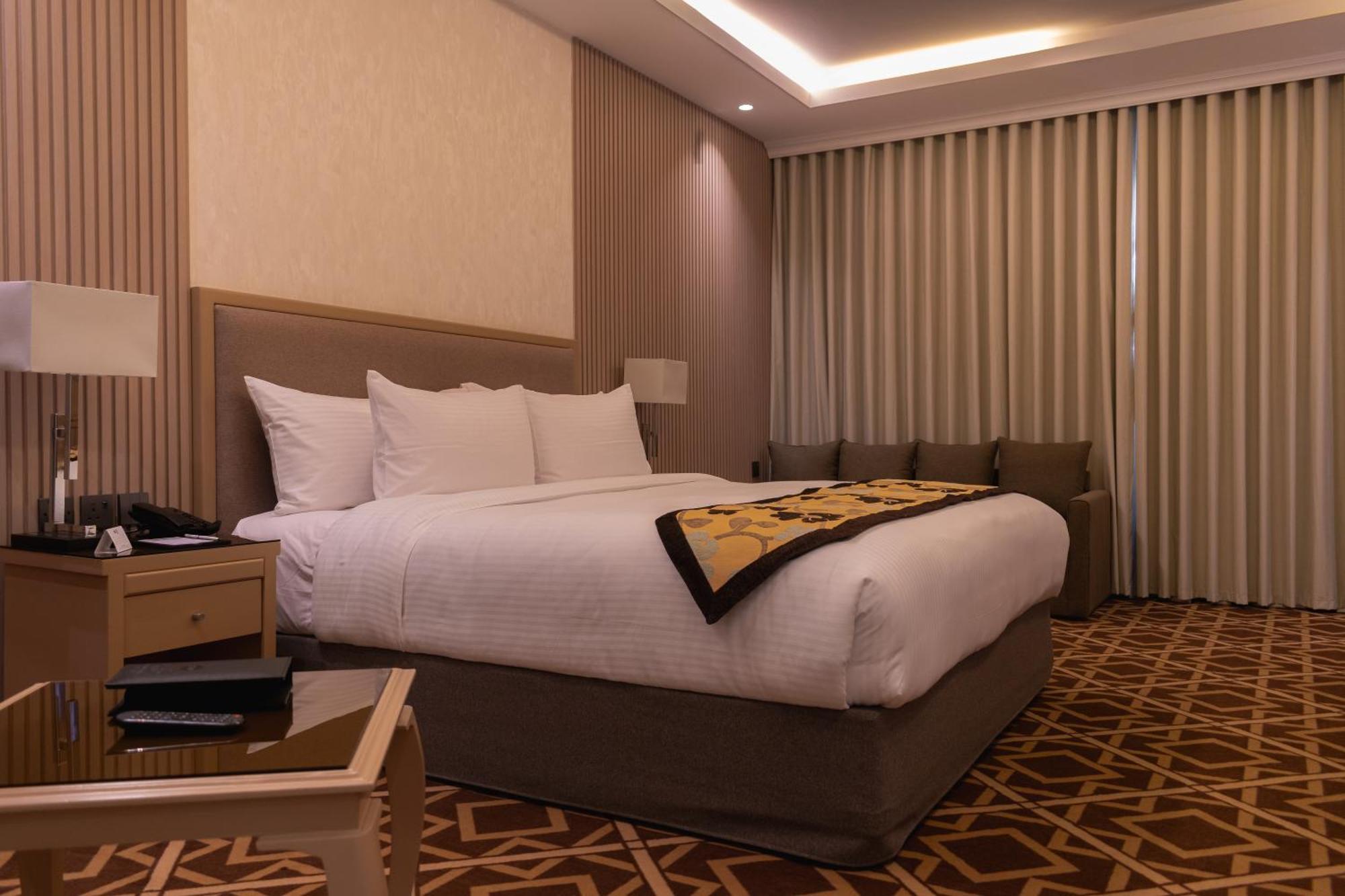 Best Western Plus Jeddah Hotel Madinah Road 外观 照片